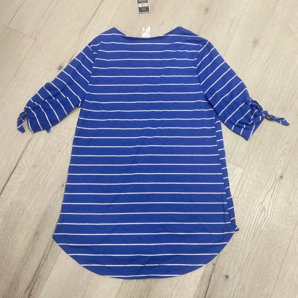 West Loop Striped Blue and White Tunic with Tie Sleeves - Picture 5 of 6